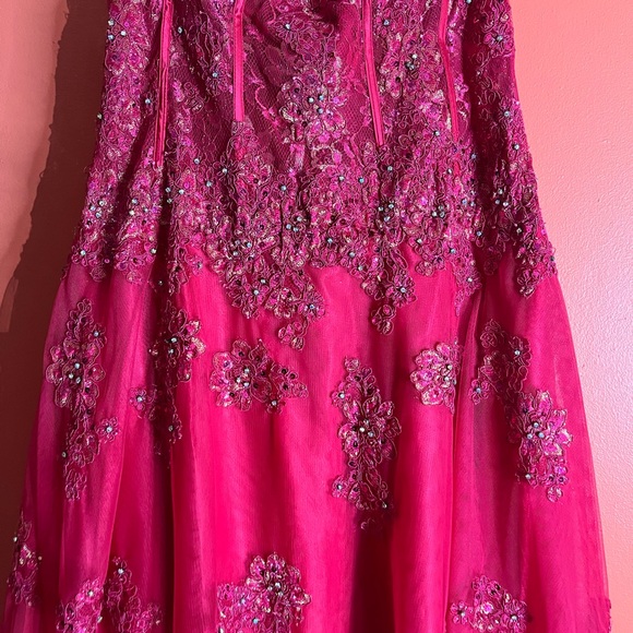 Jasz Couture Prom Dress 10 - Picture 4 of 11